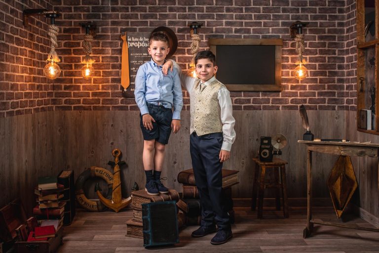 Vieja Escuela - Sesión de Fotos de Comunión con Carlos